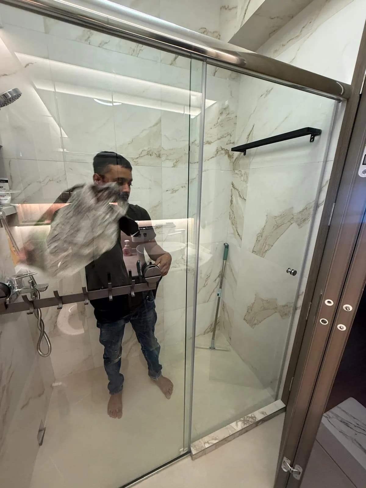 Why Frameless Shower Screens Are a Must-Have in Modern Bathrooms