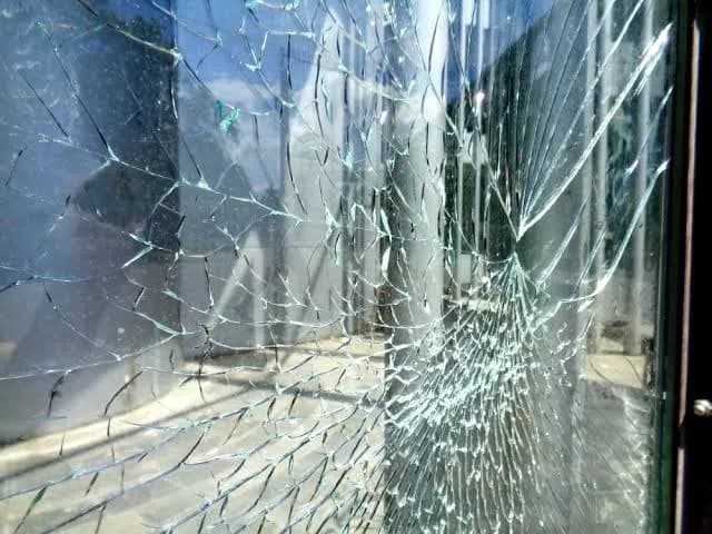 Cracked Glass Partition Fix